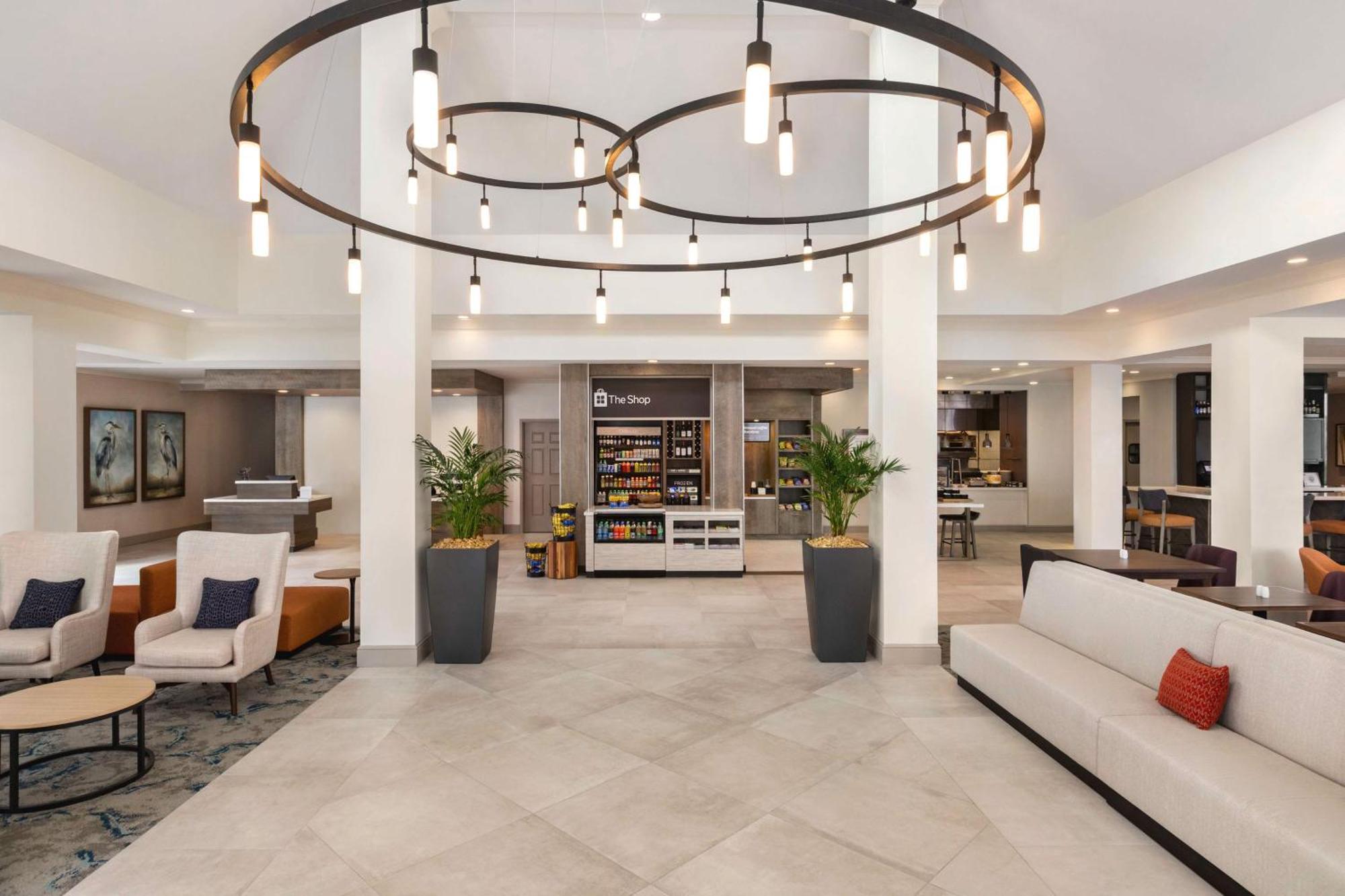 Hilton Garden Inn Palm Coast Town Center Exterior photo